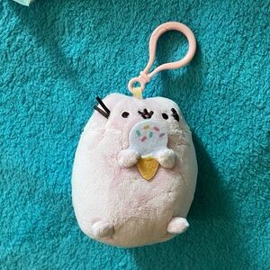 Pushseen Mini Plush Clip